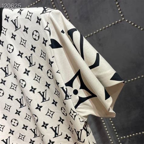 quần áo hoa louis vuitton.